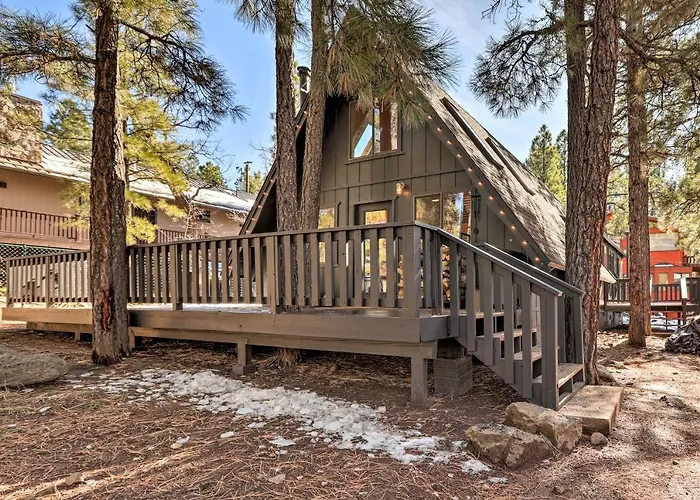 Deck & Forest Views: A-frame Holiday home