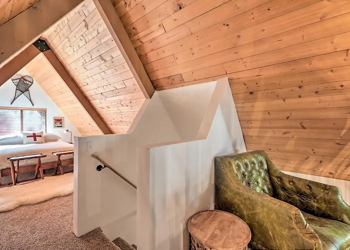 Deck & Forest Views: A-frame